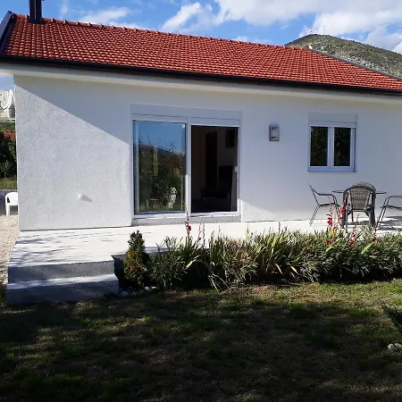 Holiday home Little House