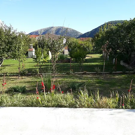 Little House Nyaraló