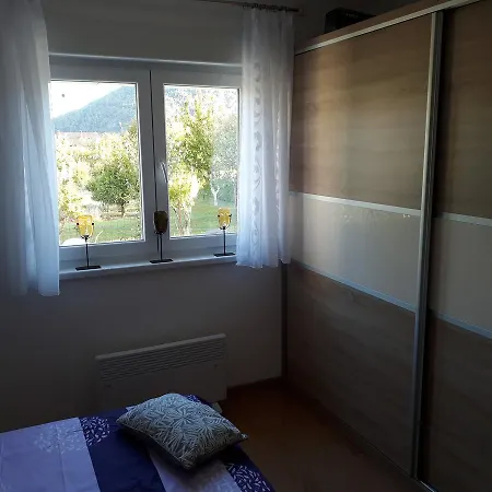 Vakantiehuis Little House *