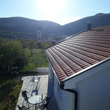 Vakantiehuis Little House *
