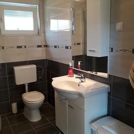 Little House Nyaraló *